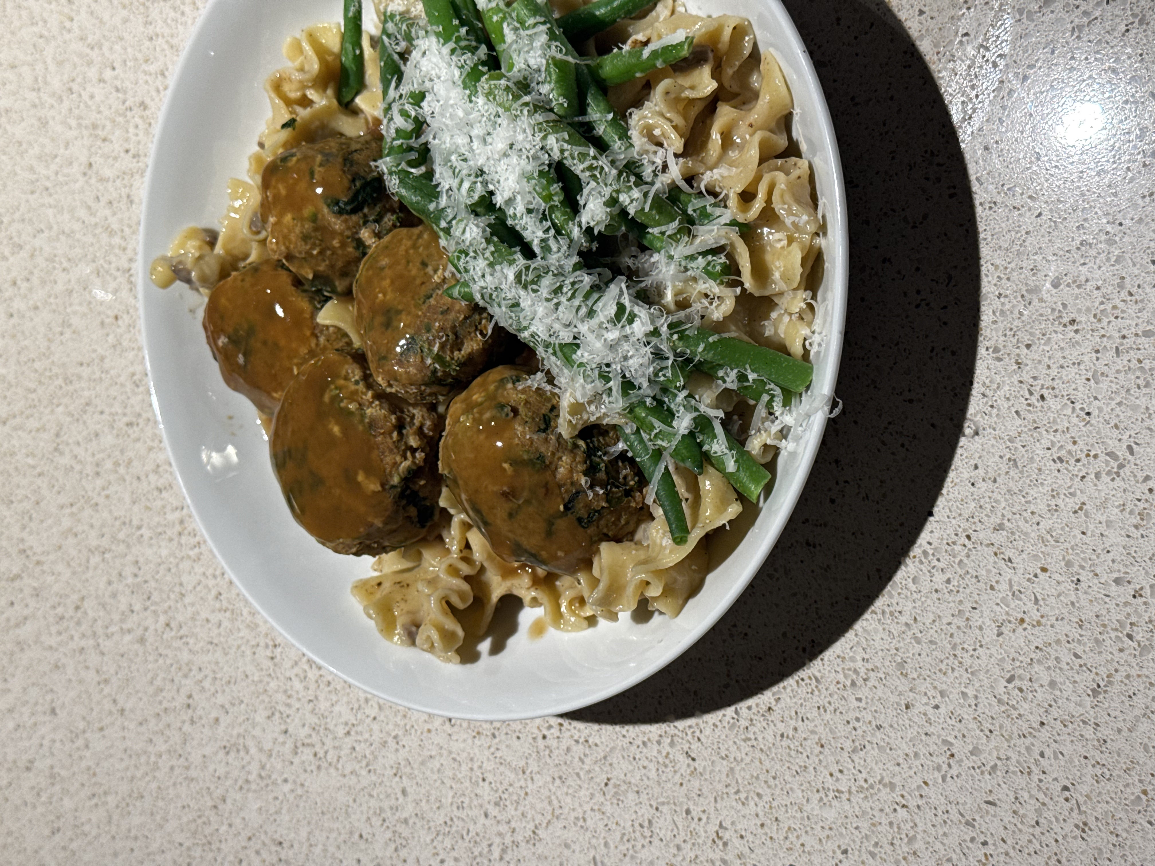 Spinach Meatballs with Mafalda & Green Beans